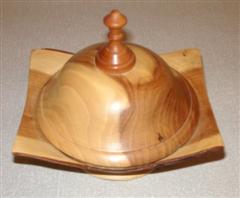 Lidded box by Bernard Slingsby